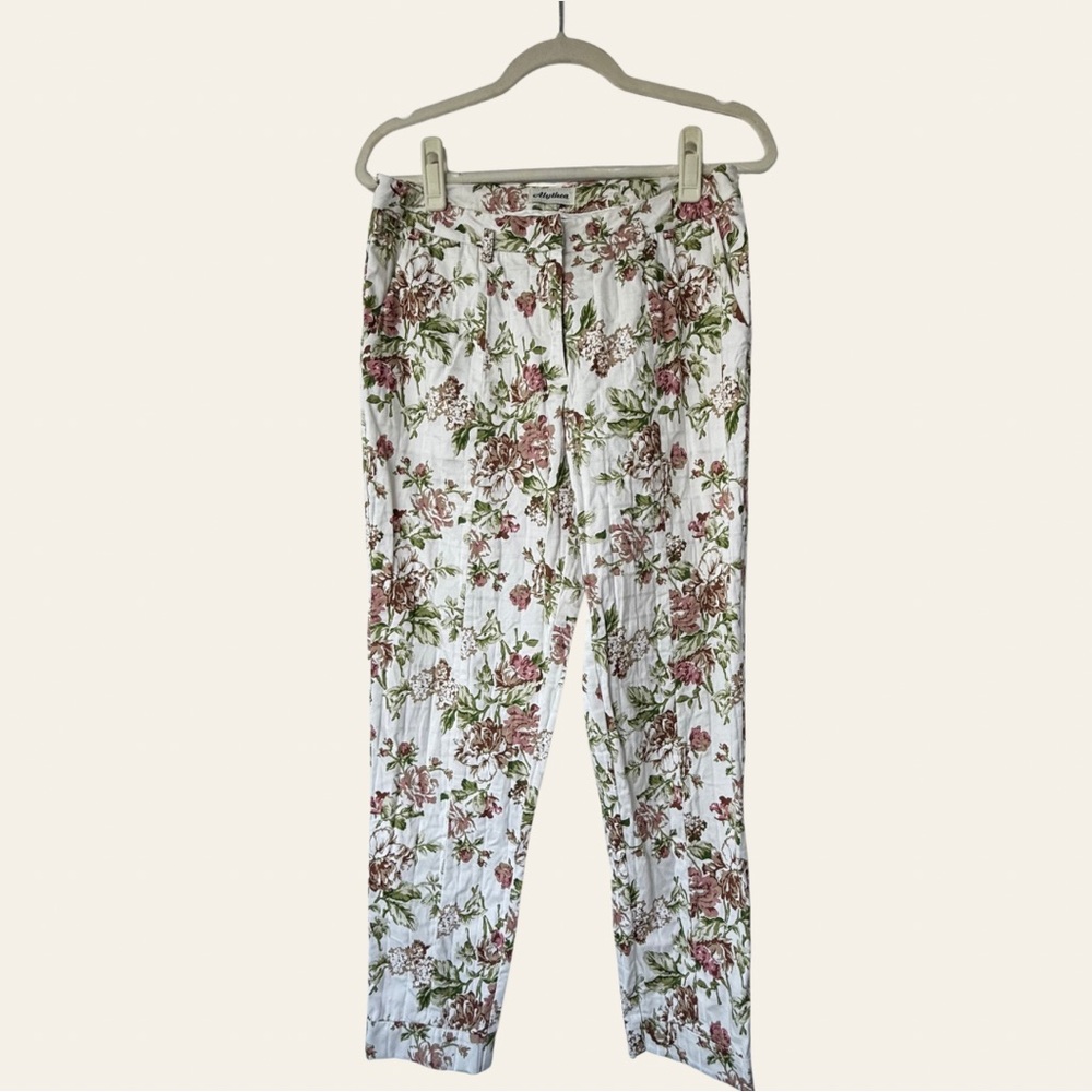 Alythea Floral Patterned Garment - Picture 2 of 9